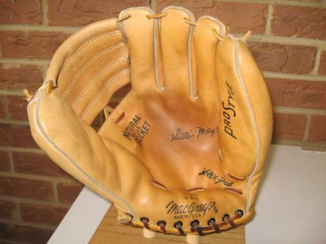Willie Mays MacGregor G22 Front